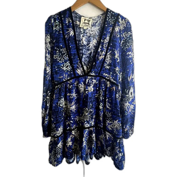 Jaase Dresses & Skirts - Jaase Moonlight Blue Jessie Short Floral Dress‎ Size Small